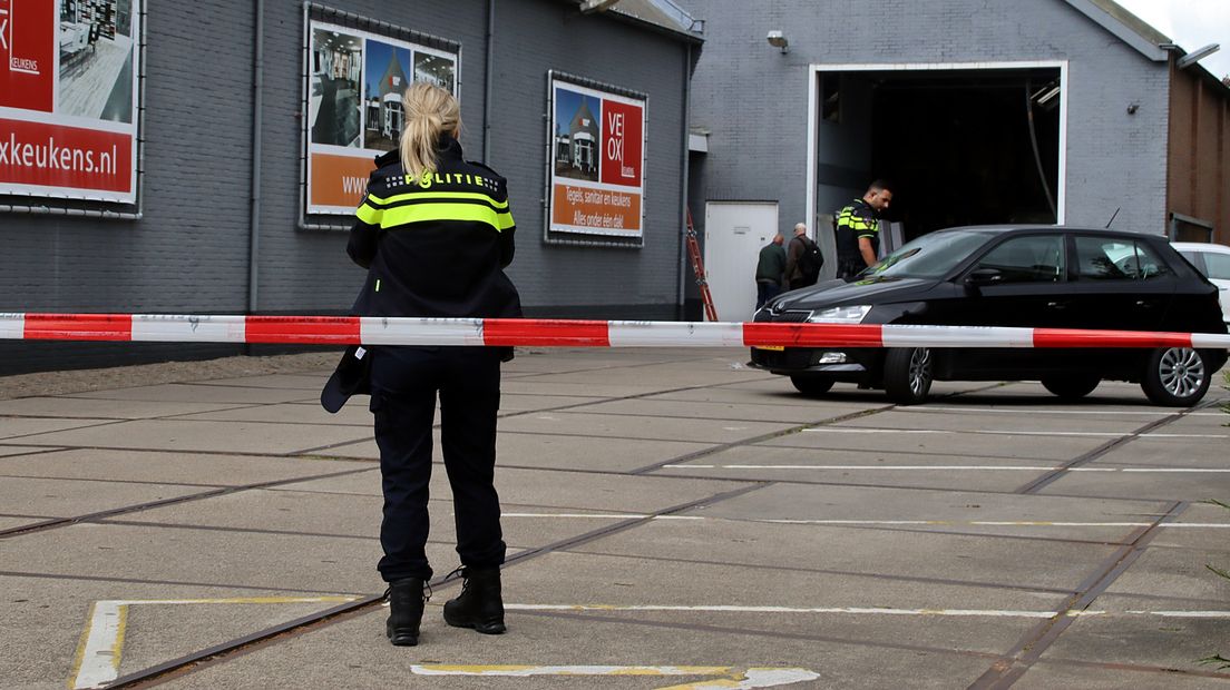 Dinsdag was er een inval bij Koedam Tegels in verband met een groot drugsonderzoek