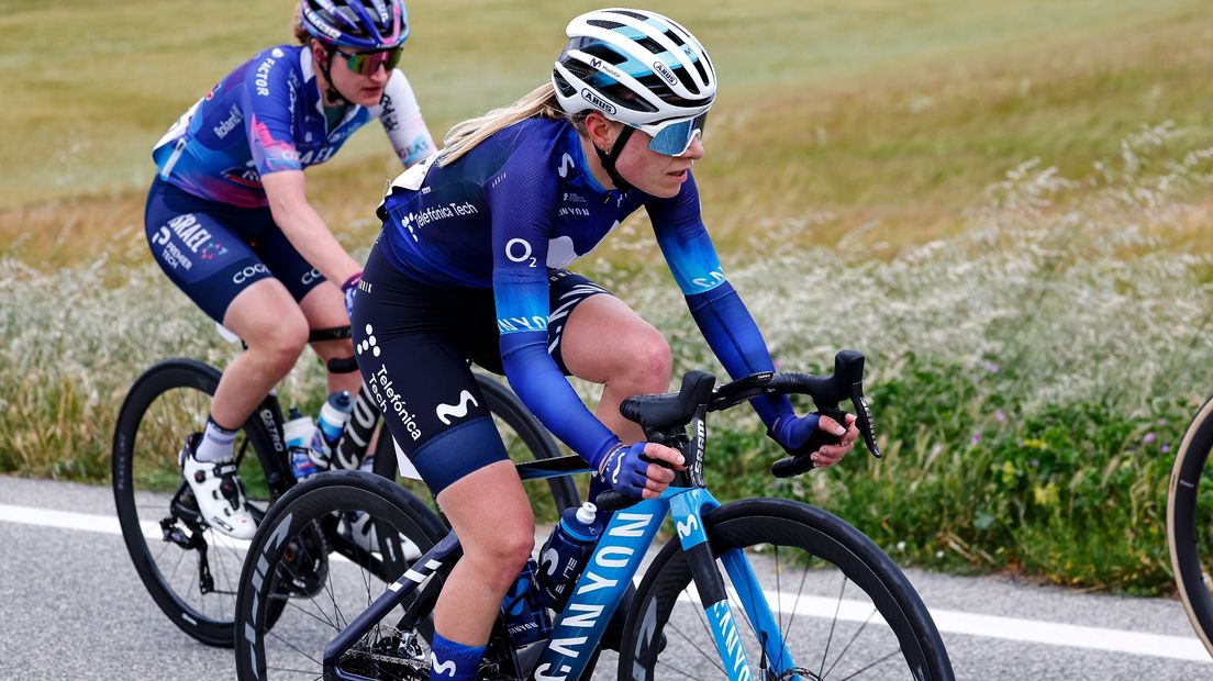 Mareille Meijering in haar eerste koers voor Movistar