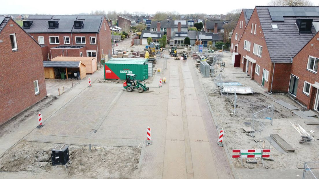 Werkzaamheden door Koninklijke Sjouke Dijkstra aan de Fazanthof in Ten Boer