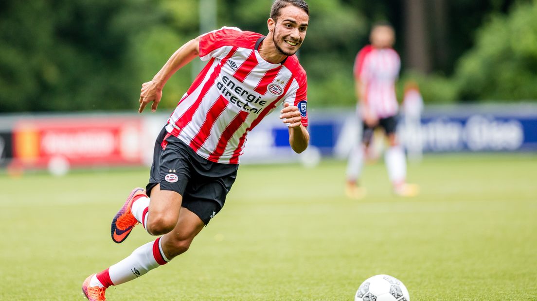 Voetballer Karim Bannani heeft namens Jong PSV zijn eerste minuten in het betaald voetbal gemaakt.