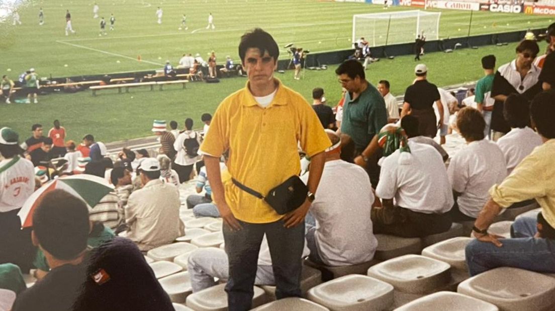 Salar Azimi tijdens Amerika - Iran op het WK in 1998