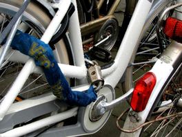 Fietsendief in Utrecht bekogelt achtervolgers met stenen