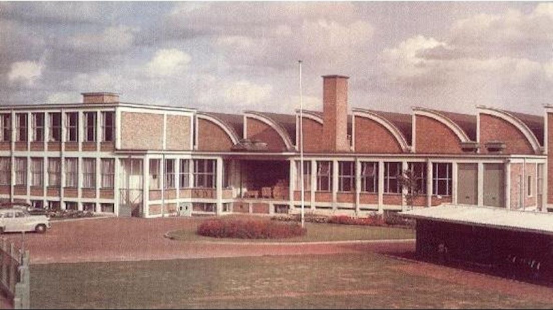 Zijaanzicht van 'gebouw 1951'