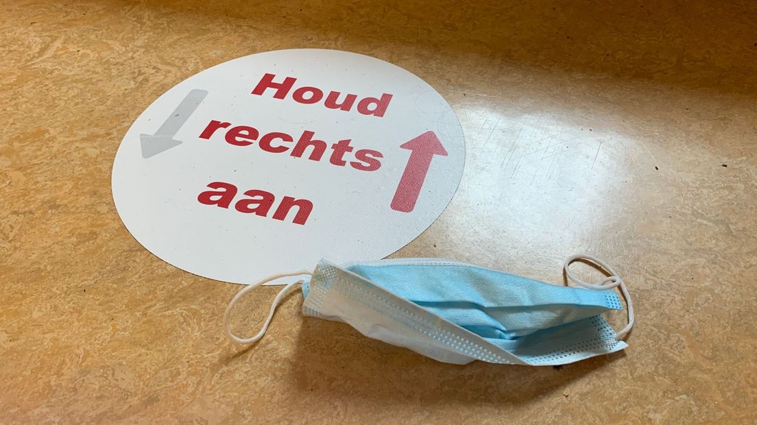Mondkapje op school