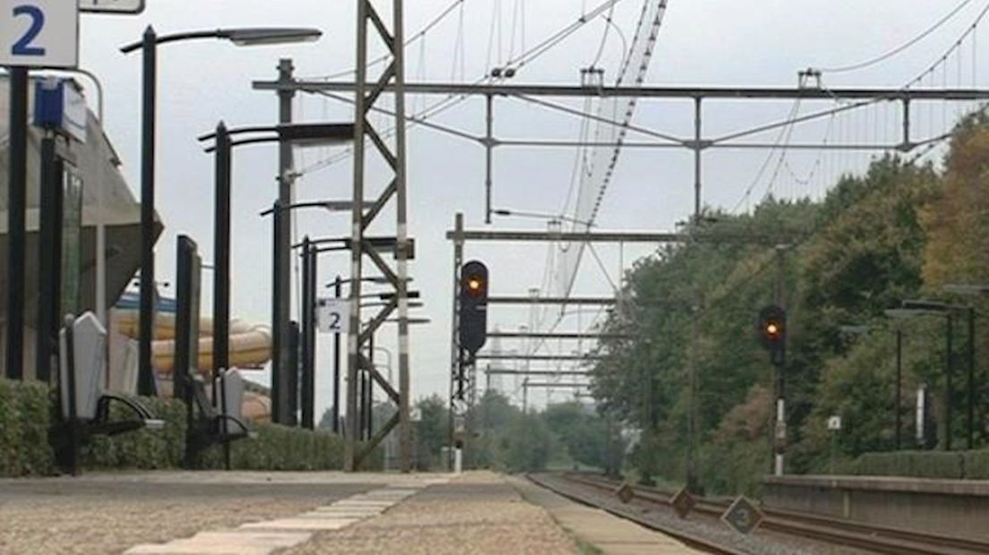 Treinen tussen Zwolle en Nijverdal rijden weer na overwegstoring