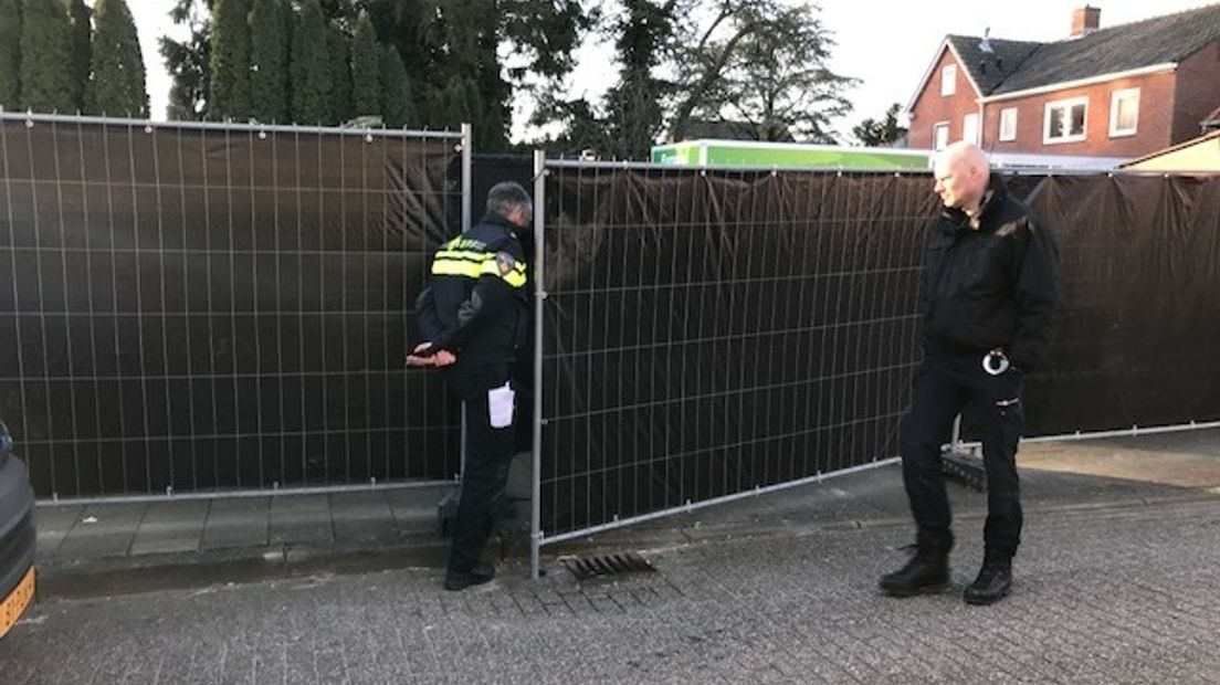 Politie doet onderzoek rondom het café in Clinge
