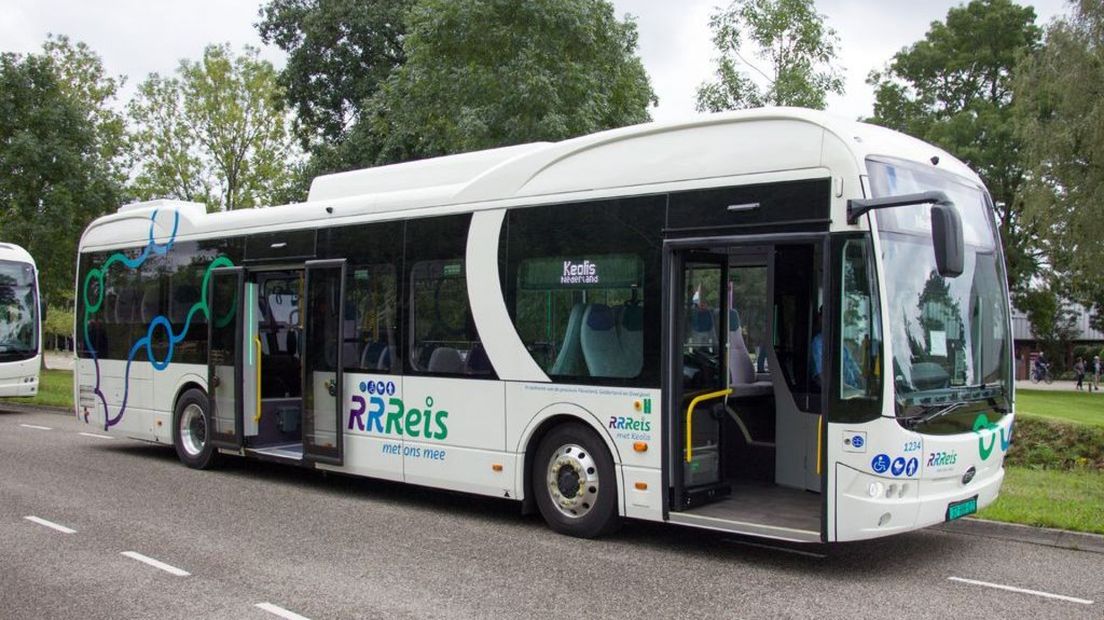 uitlaat salto vermijden Zo gaat het mis bij Keolis: rolstoelplank schuift uit rijdende bus - Omroep  Gelderland