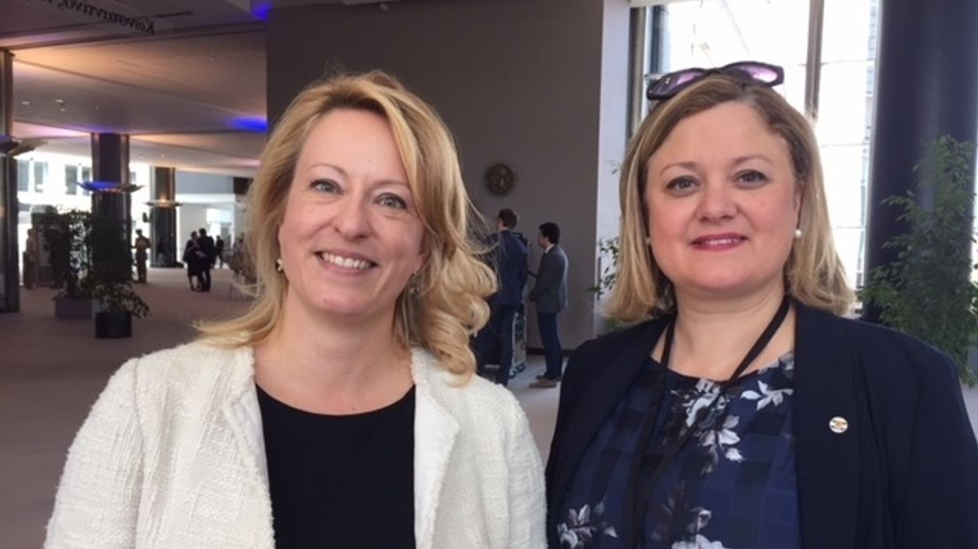 CDA-europarlementariër Esther de Lange (links) en Johanna Neyt, Zeeland-lobbyïste in Brussel