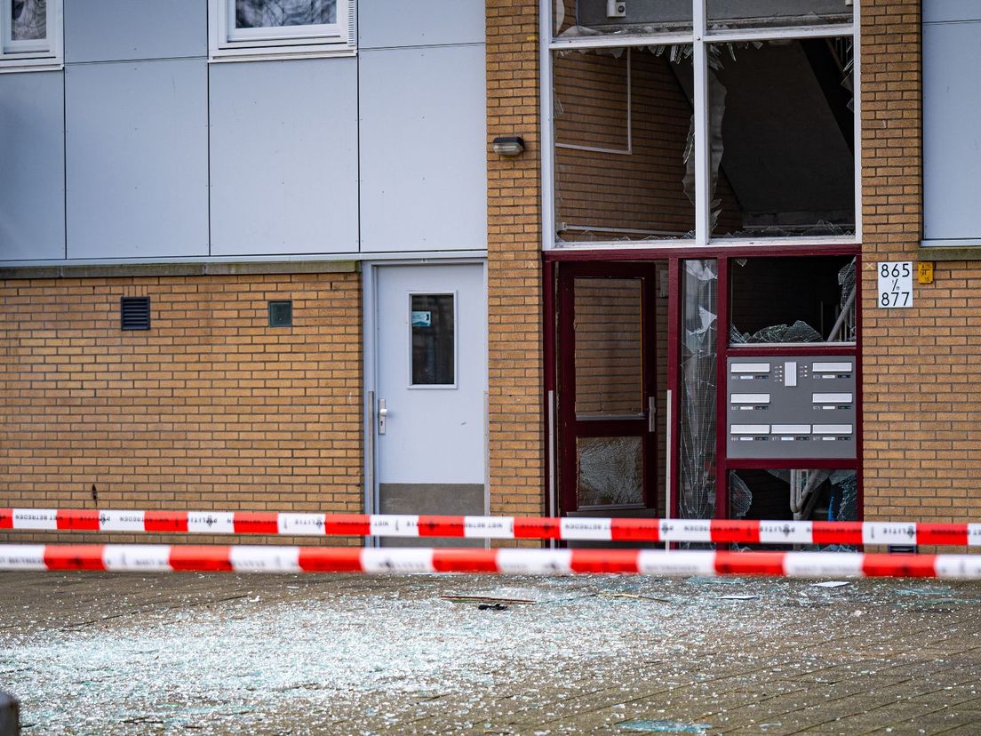 Explosie in portiek van flat aan de Rosestraat in Rotterdam op 10 februari dit jaar