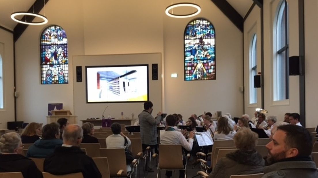 Veel belangstelling open dag kerk Hoek (video)