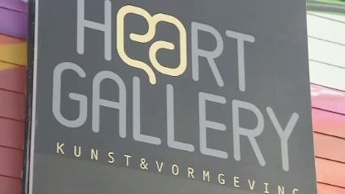 Kunstgalerie HeArtGallery sluit haar deuren met rouwkamer