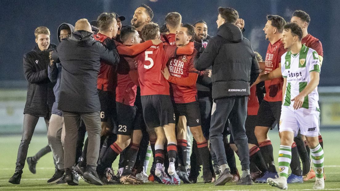 voetbal districtsbeker EBOH Kloetinge