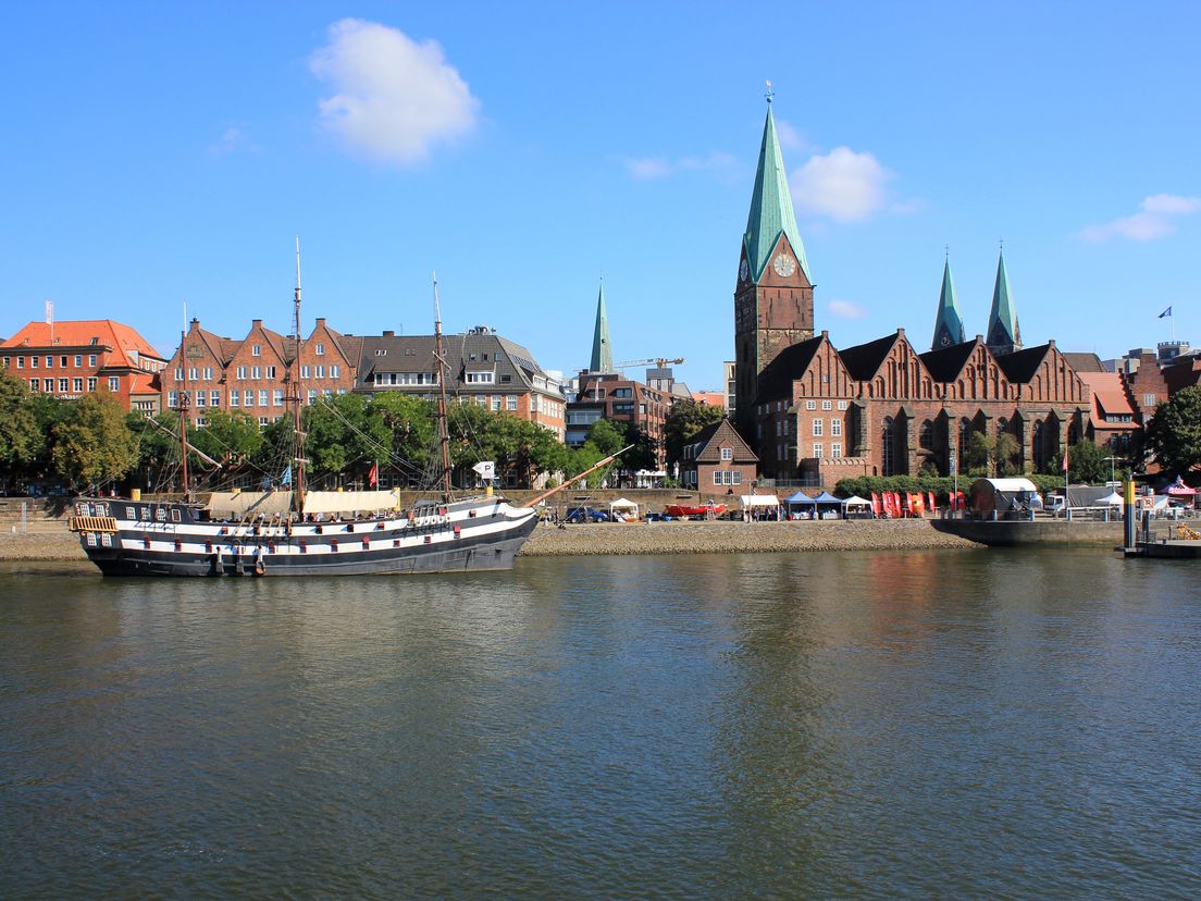 Hoe heet de bar in Bremen waar ik vroeger kwam? Rijnmond