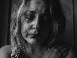 Vrouw vanaf haar dertiende jarenlang seksueel misbruikt, zes mannen opgepakt