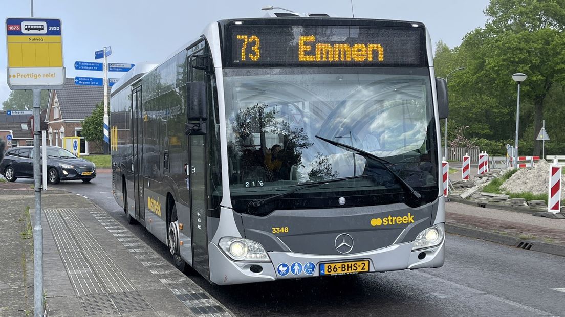 Buhslijn 73 van Stadskanaal naar Emmen, een halte in Ter Apel