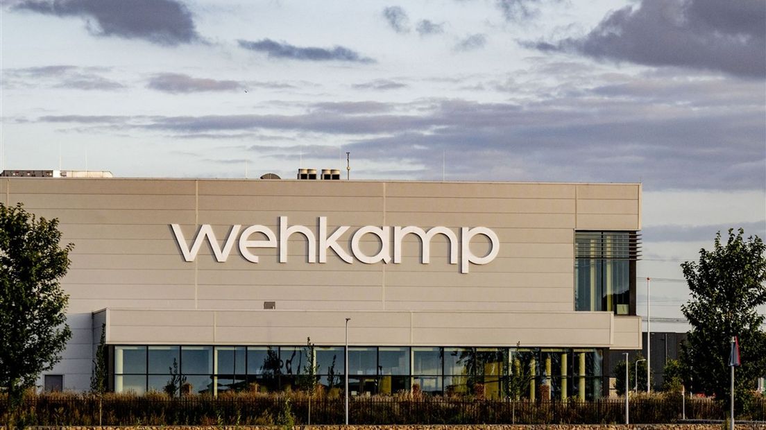 Wehkamp betaalt 113.000 euro aan vrouwelijke medewerker vanwege lager loon  - RTV Oost