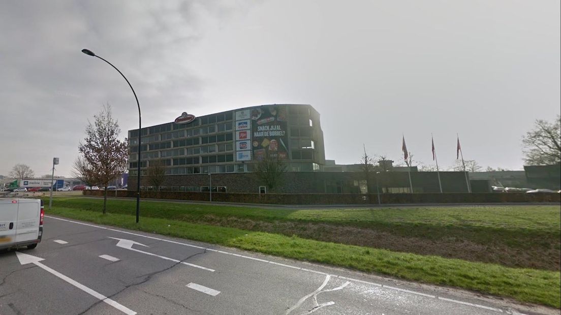 'Zwanenberg Food Group en Struik Foods in gesprek over fusie' RTV Oost 'Zwanenberg Food Group en Struik Foods in gesprek over fusie' RTV Oost