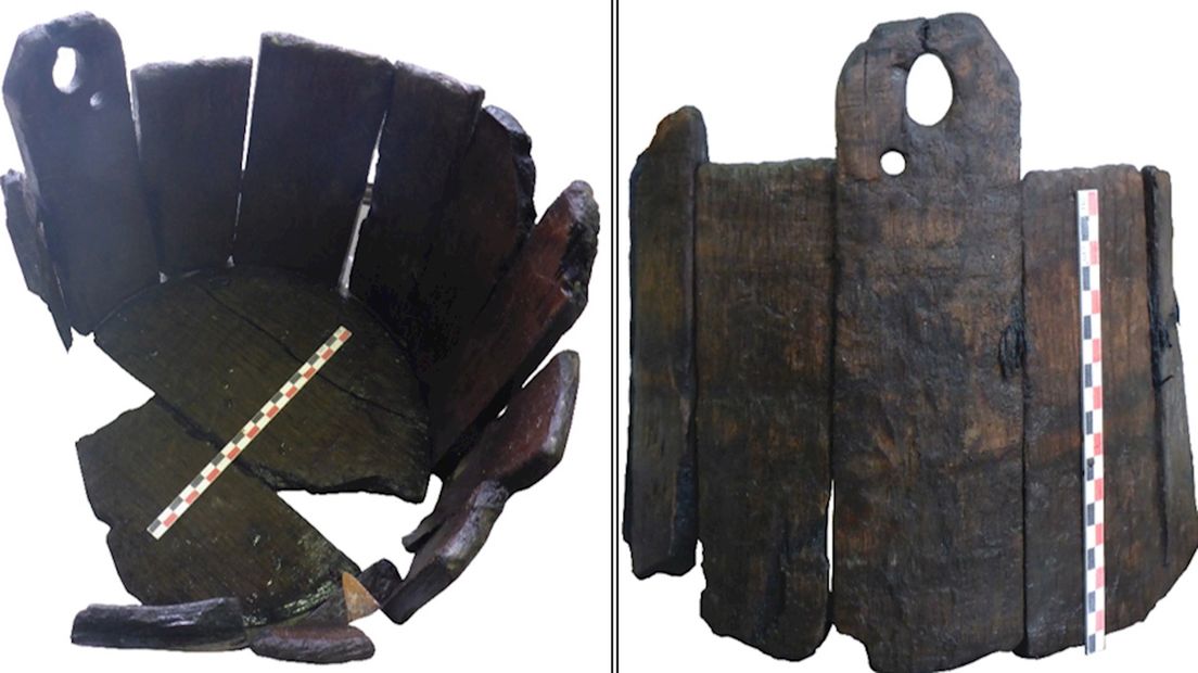 De gevonden houten emmer uit ongeveer 1100
