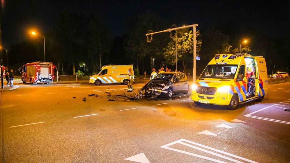 Het ongeluk gebeurde op de kruising van de Anklaarseweg met de Laan van Zevenhuizen