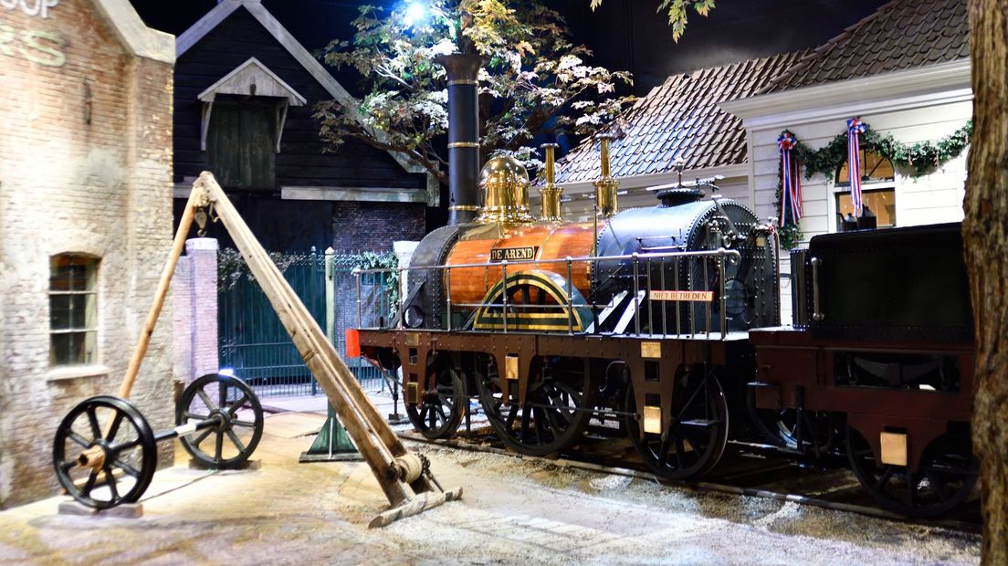 De Arend in de vaste opstelling in het Spoorwegmuseum.