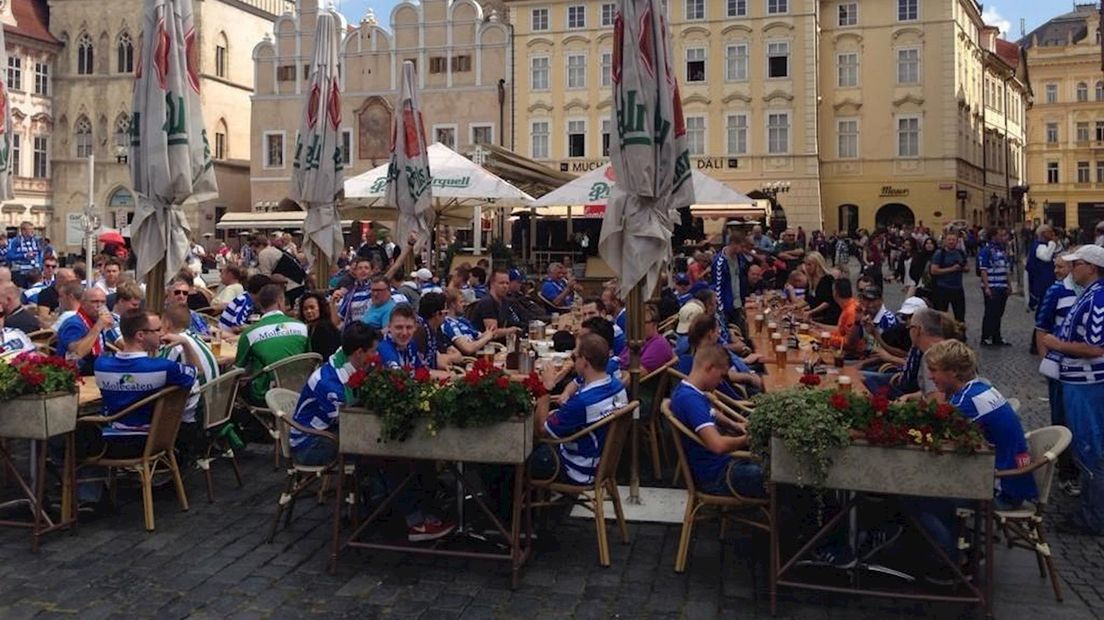 Supporters van PEC in Praag