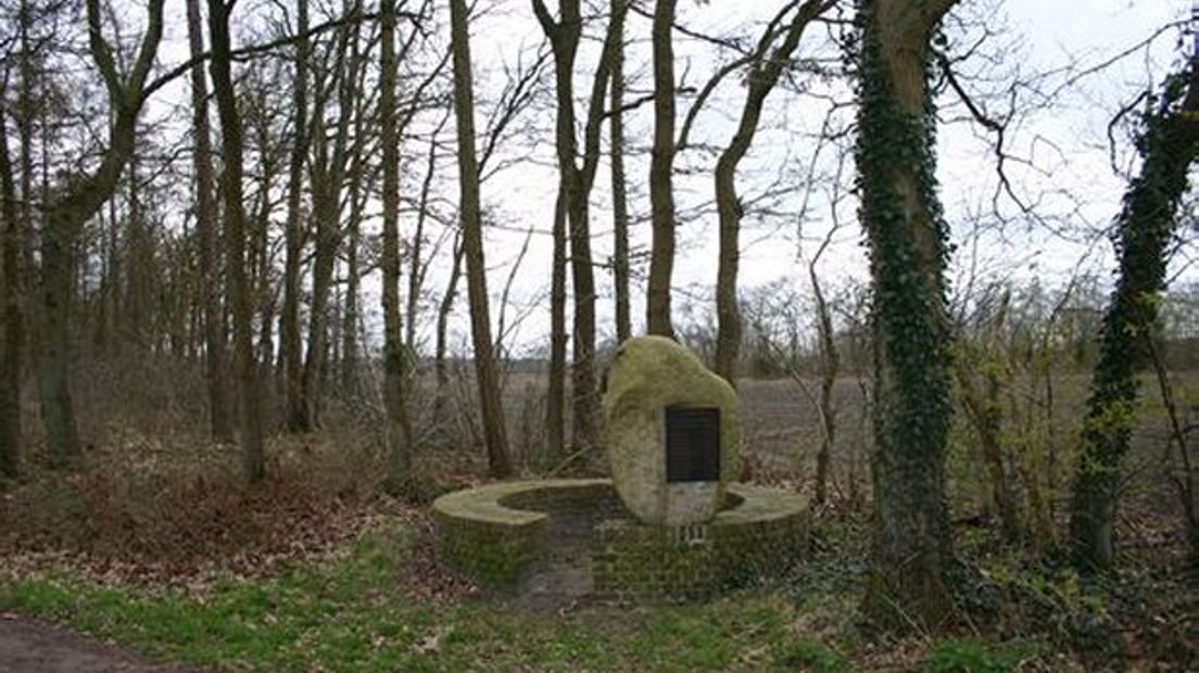 Het monument in Norg (Rechten: Bert Deelman)