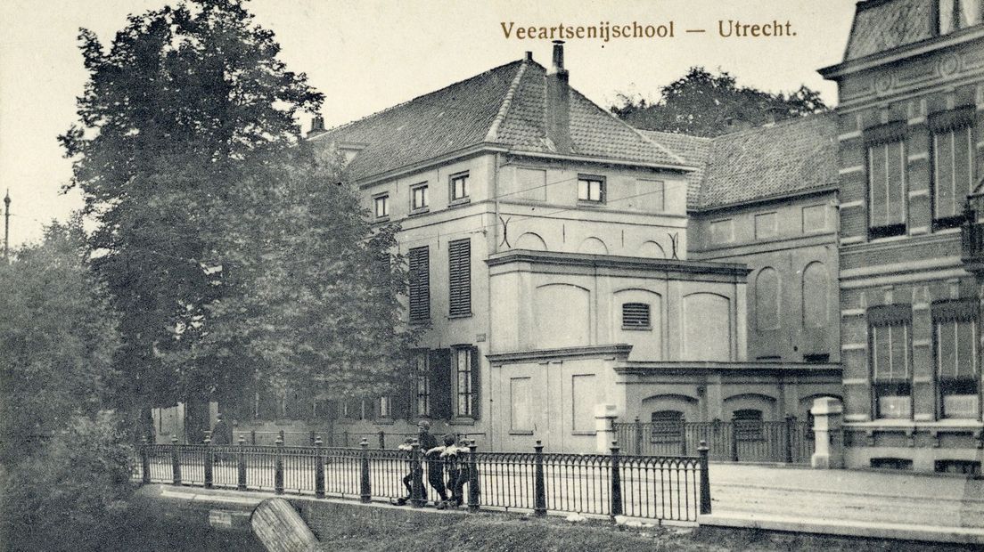 De veeartsenijschool aan de Biltstraat, begin twintigste eeuw.