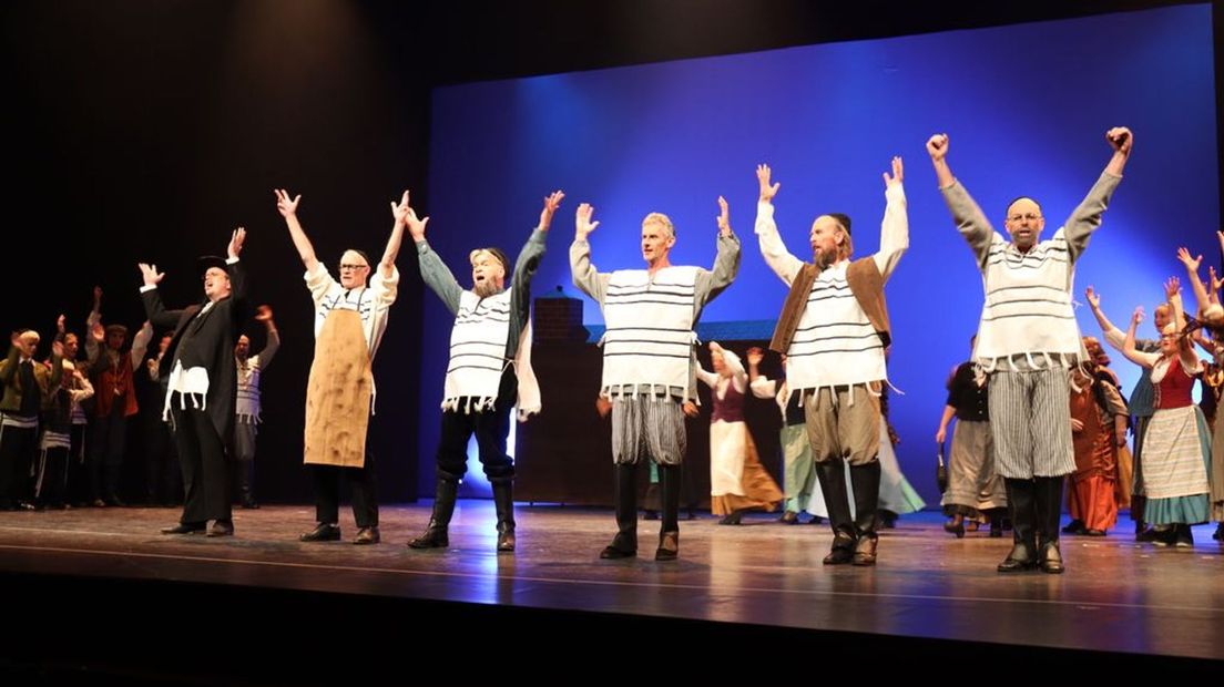 Mannen en jongens gezocht voor musical