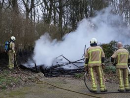 Schuur in Valthe gaat in vlammen op na uitslaande brand