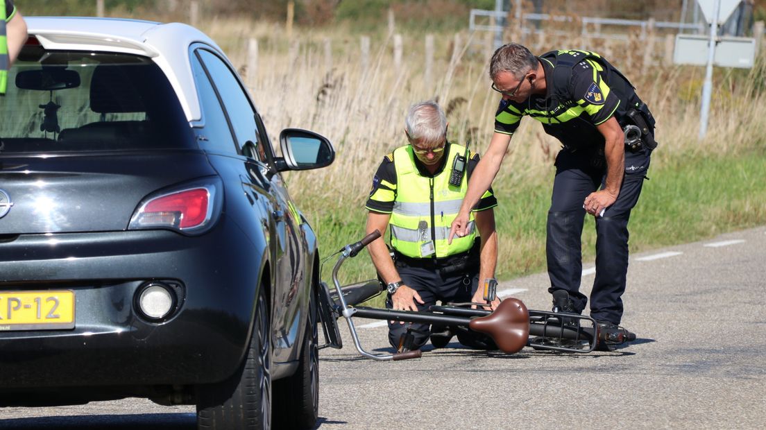 Jonge Fietser Ernstig Gewond Na Botsing Met Auto - Omroep Zeeland