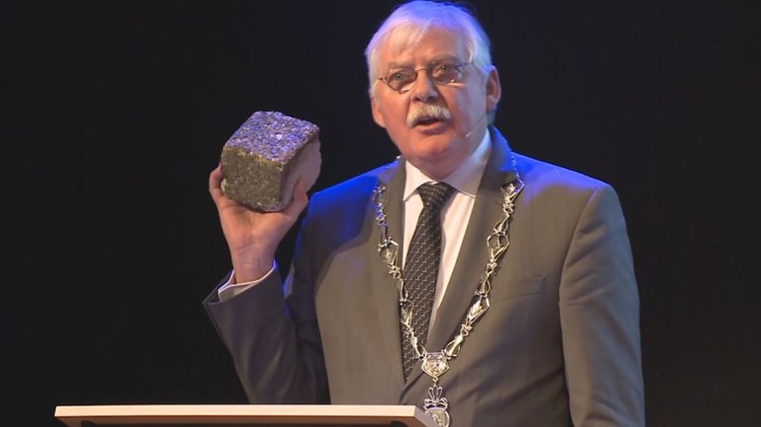 Burgemeester Van der Knaap.