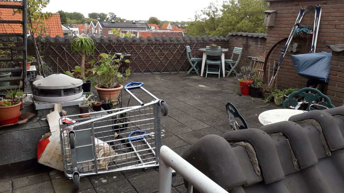 Het dakterras waar de buurman het slachtoffer vond