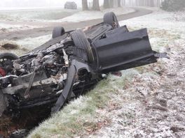 112 nieuws: Vrachtwagen overdwars onder Wilheminabrug Deventer | Mislukte reddingsactie in Zwolle