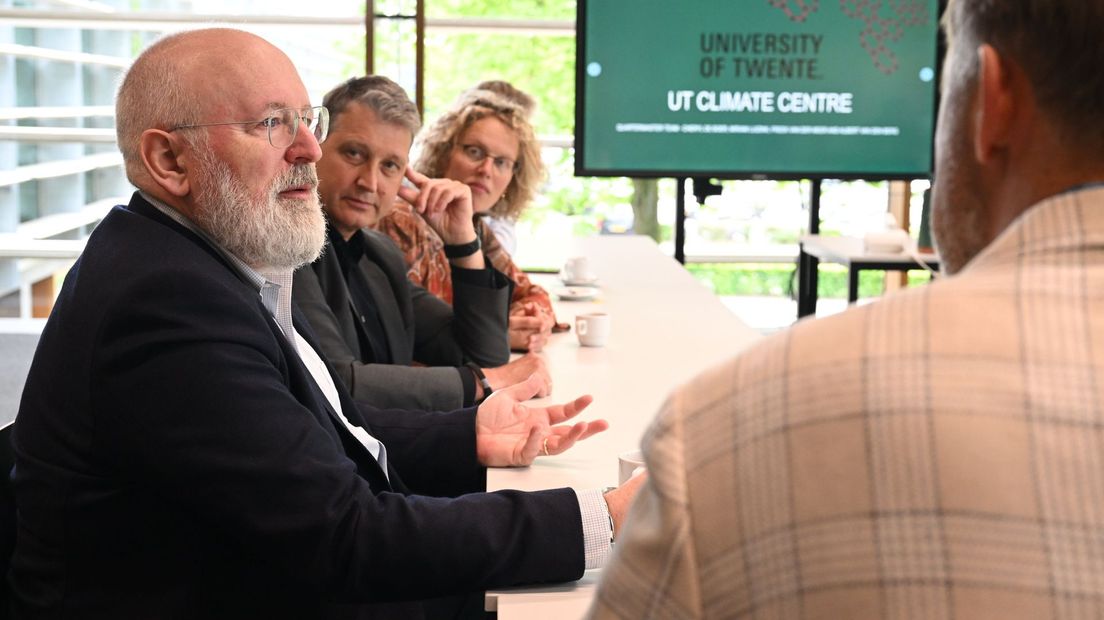 Frans Timmermans op 'verjaardagsbezoek' om te praten over de klimaatcrisis en innovaties