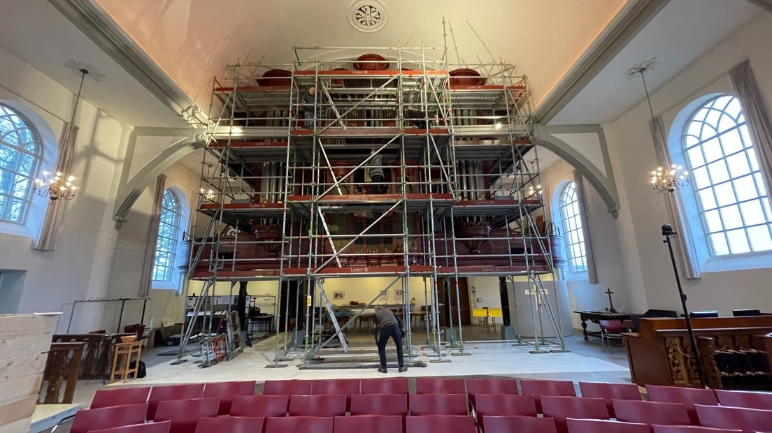 Het orgel van de Grote Kerk in Veendam wordt gerestaureerd
