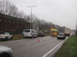 112 nieuws: Gewonde bij kopstaartbotsing IJsselallee Zwolle | Chaos op A1 bij Deventer na ongeluk