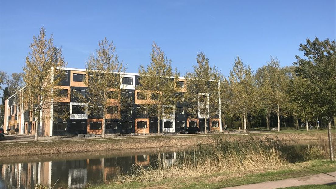 Eerste studenten nemen hun intrek in de flats aan het Nieuwe Kanaal