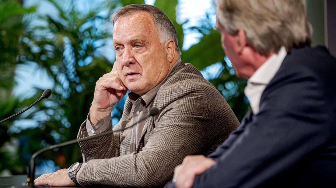 Dick Advocaat bij zijn aanstelling in november 2022