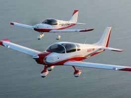 Delftse studenten willen over drie jaar testvlucht maken met vliegtuig op waterstof