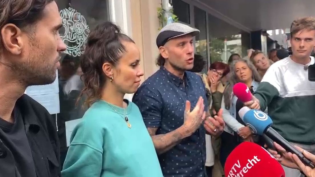 Beukers en Parinussa toen ze hun restaurant niet wilde sluiten