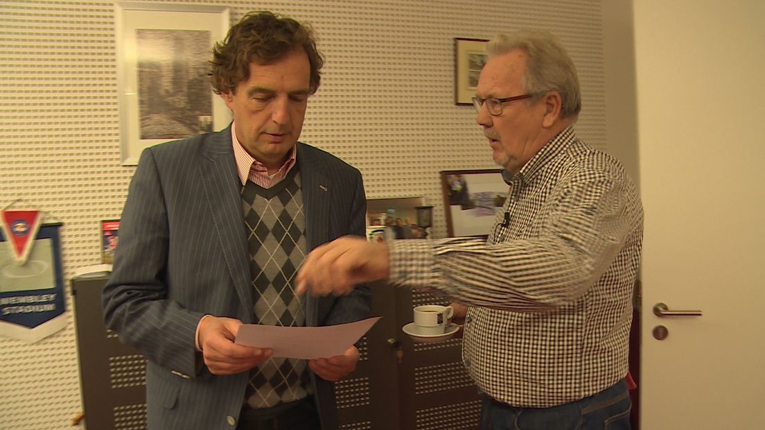 Henk Hoogerland overlegt met burgemeester René Verhulst
