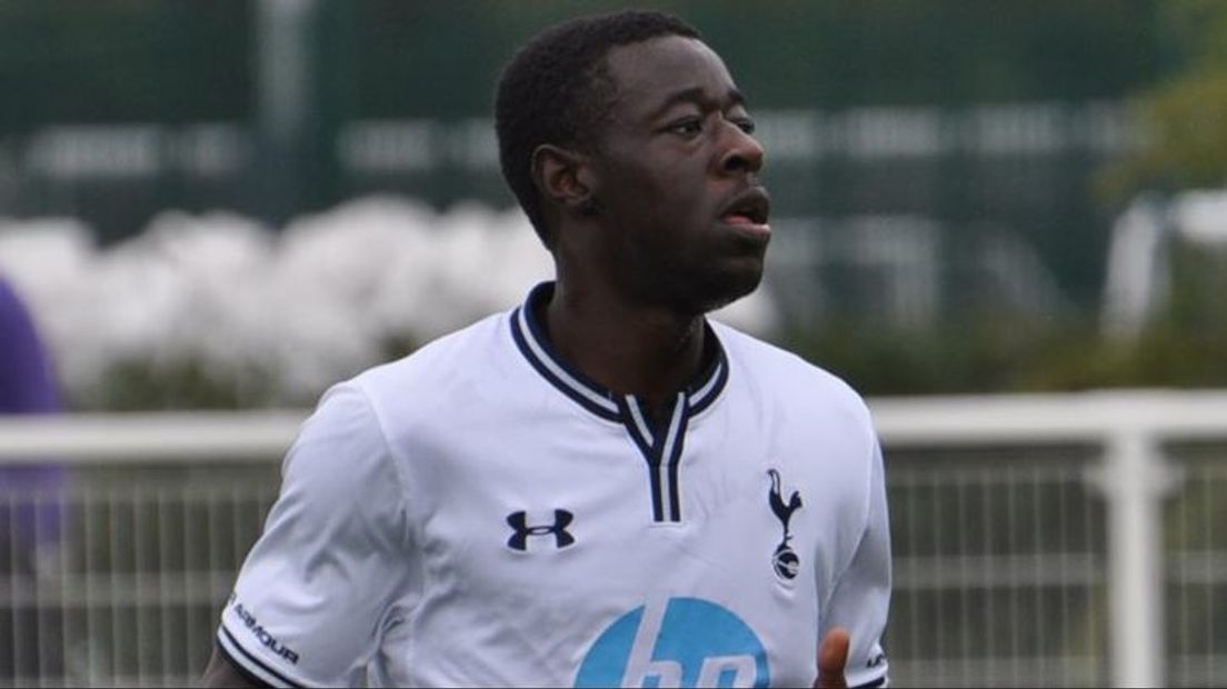 Daniel Akindayini speelde in de jeugd bij Tottenham Hotspur. Hij is de nieuwe spits van Hoek