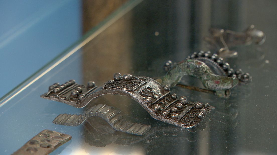Sieraden van bewoners verdronken dorp Walichrum. dat is overvallen door de Vikingen