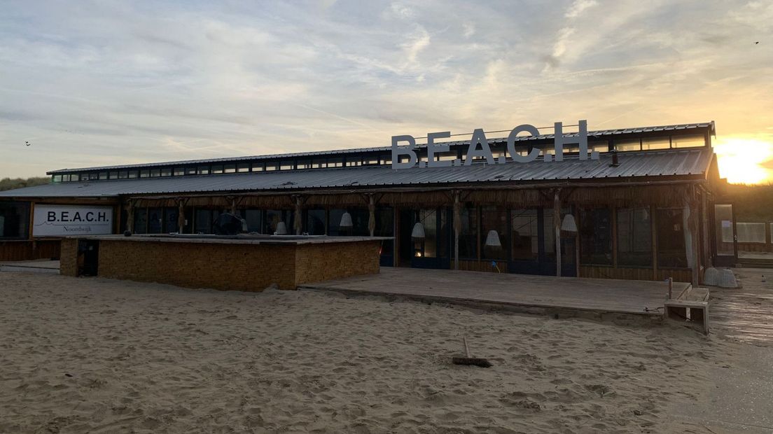 B.E.A.C.H. is één van de zeven seizoensgebonden strandpaviljoens op het strand van Noordwijk