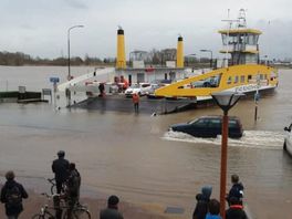 Ergste overlast na hoogwater in Schoonhoven voorbij, pont kan weer varen