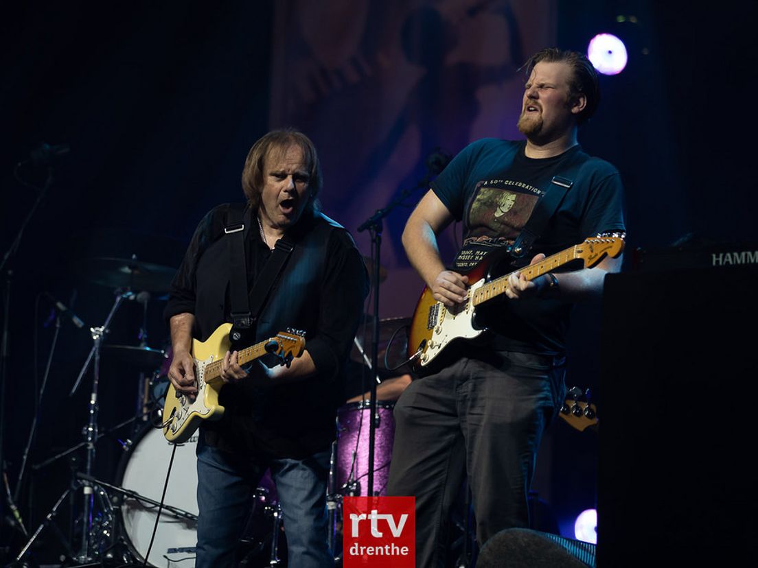 Walter en Jon Trout op het Holland Bluesfestival in Grolloo afgelopen jaar (Rechten: RTVDrenthe / Rego Meijer)