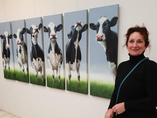 pomp Somatische cel Vergelijkbaar Tweede prijs voor koeienportretten bij verkiezing Schilderij van het Jaar -  RTV Drenthe