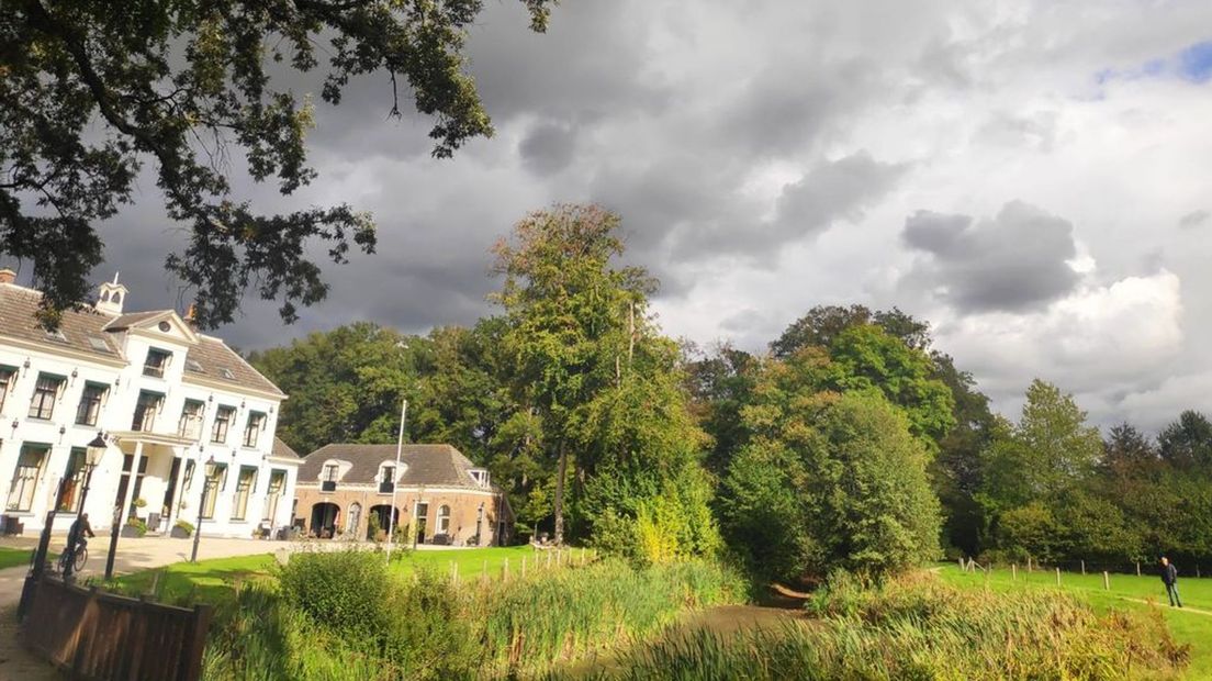 Klaas ontdekt Huis Hunderen en haar nieuwe bewoners