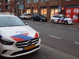 112 Nieuws: Burgernetmelding na overval op winkel in Almelo | Auto vliegt bij Steenwijk tijdens rijden in brand