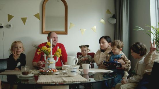 William biedt Oekraïense familie tien jaar onderdak